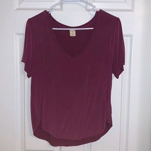 3/$13💞Me to We (PacSun) Silky V-neck